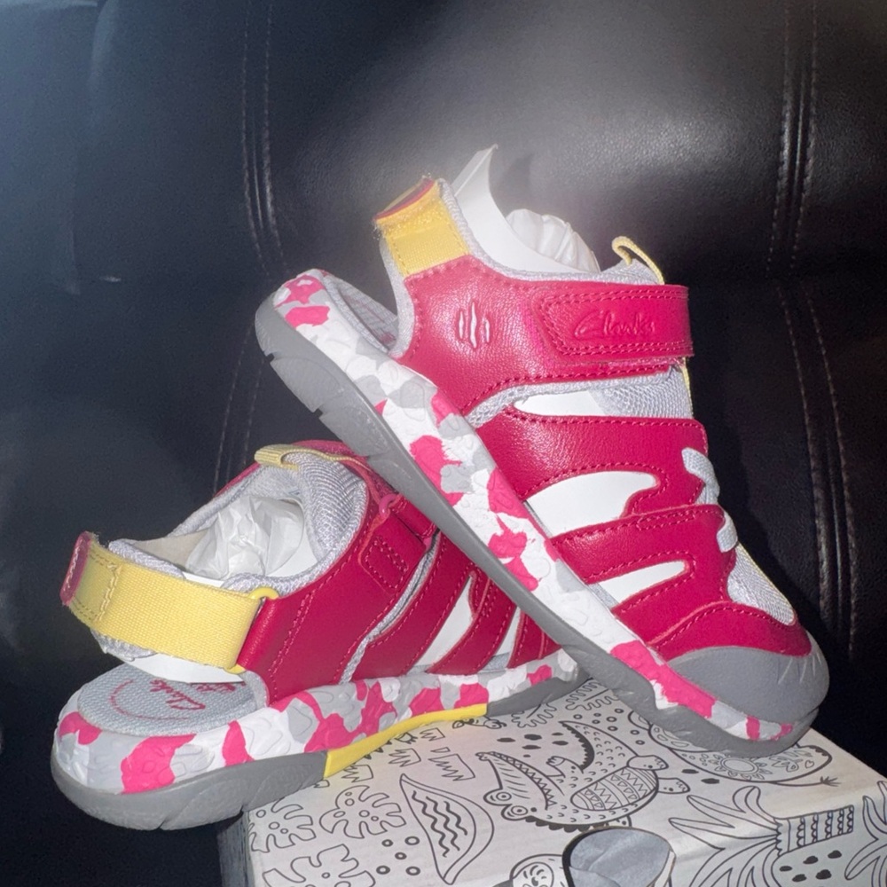 Clarks Girls Steggy Roar Fisherman Sandal, Pink Combi, 11.5 Big Kid